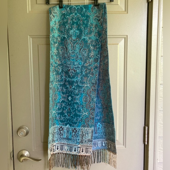 Preston & York teal scarf with fringe - Picture 3 of 4